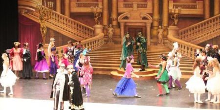 Park-Hill-Sout-PHANTOM-5 PHANTOM OF TEH OPERA production using Grand Theater Foyer backdrop