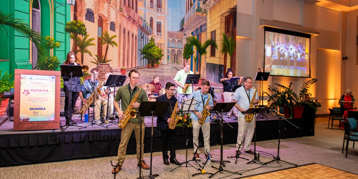 Collins College Collins College STREETS OF HAVANA Professional Scenic Backdrop