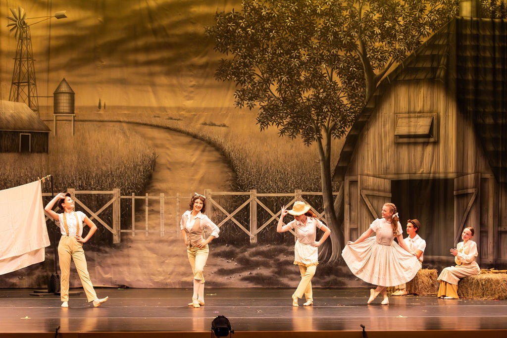 BLACK AND WHITE PRAIRIE FARM Professional Scenic WIZARD OF OZ Backdrop